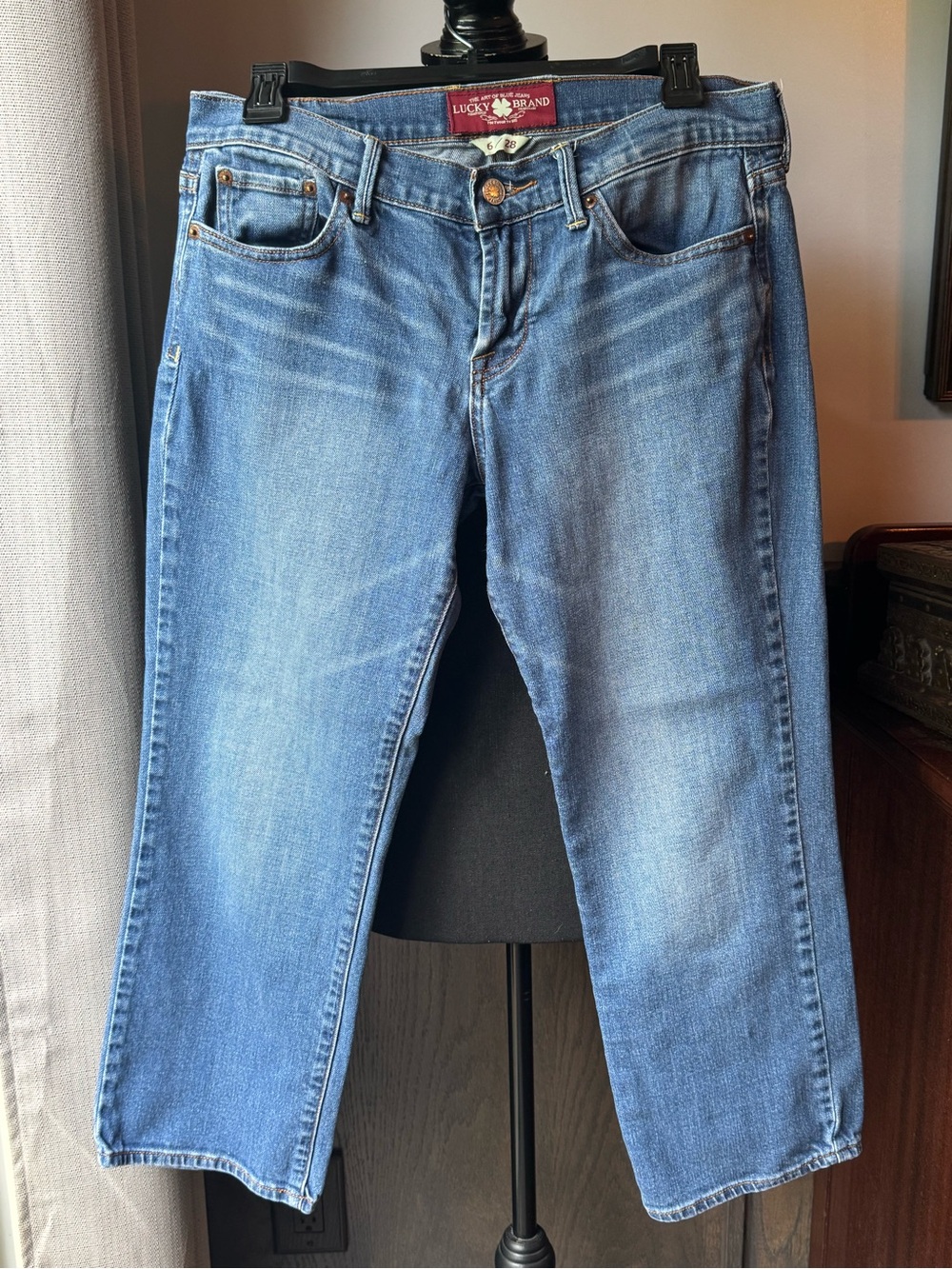 Lucky Brand Blue Denim Jeans sweet n’ crop sz 6